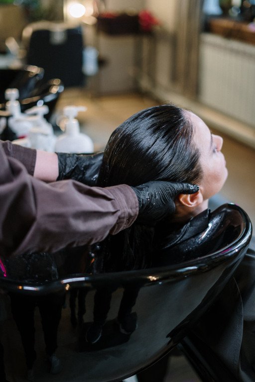 The Comprehensive Guide to Ethical Shampoo: Embracing Sustainability and Quality in Hair Care